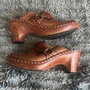 Frye leather mule slides / clogs, brown, size 8 M